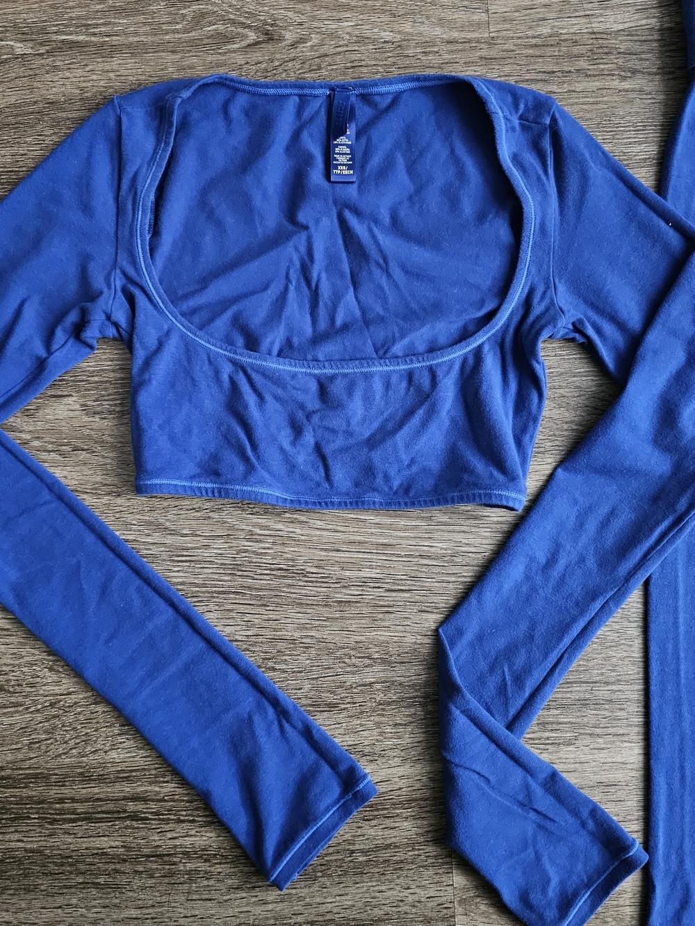 SKIMS Set In "Cobalt Blue" - Picture 2 of 7